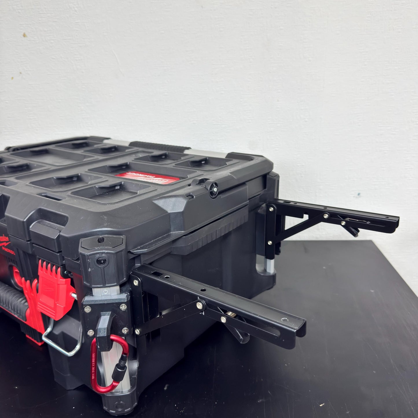 Flip-Up Table Hinge Mounts with Hook & Magnet for Milwaukee Packout | OmniLink